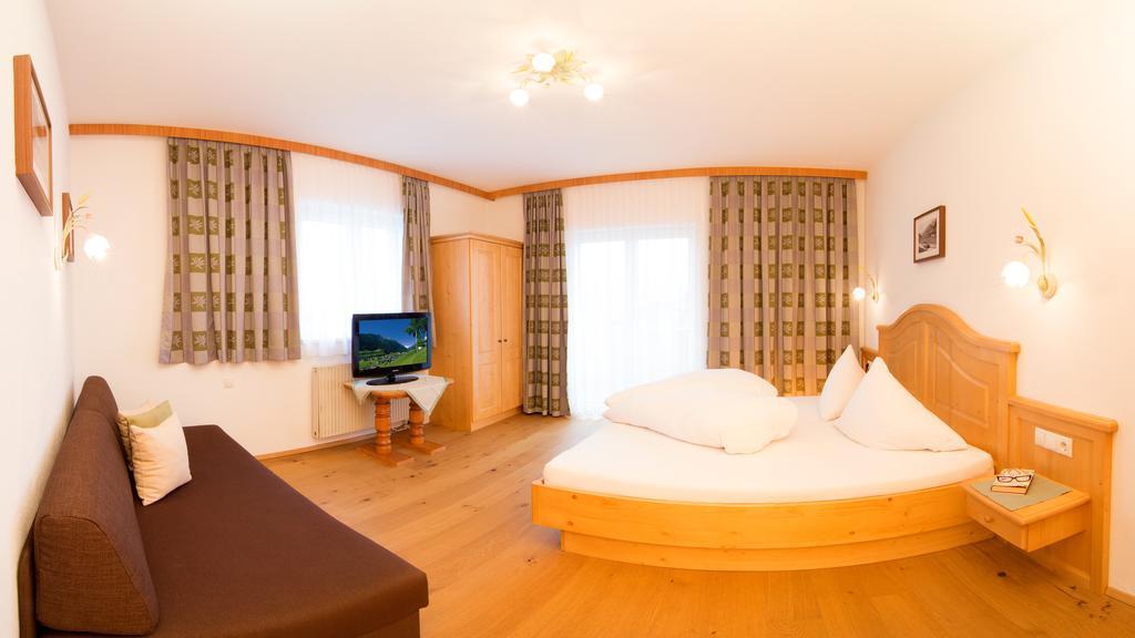 Pension Am Rain Neustift im Stubaital Zimmer foto